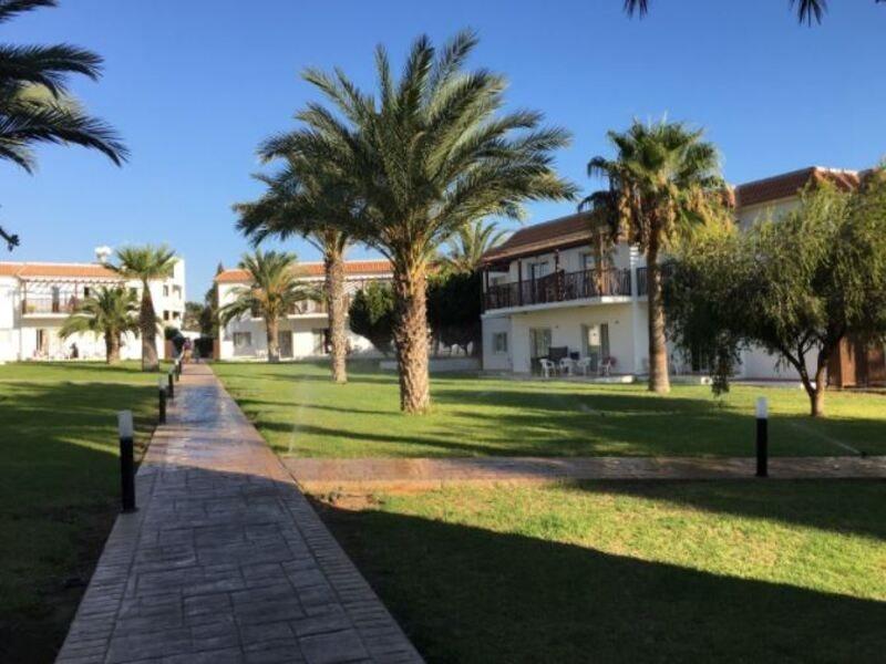 Maistros Hotel Apartments Protaras Eksteriør billede